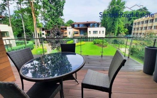 3 ist. dzīvoklis Dzintaru pr. 36, Jūrmalā.