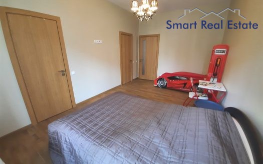 3 ist. dzīvoklis Dzintaru pr. 36, Jūrmalā.