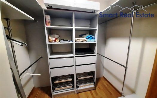 3 ist. dzīvoklis Dzintaru pr. 36, Jūrmalā.