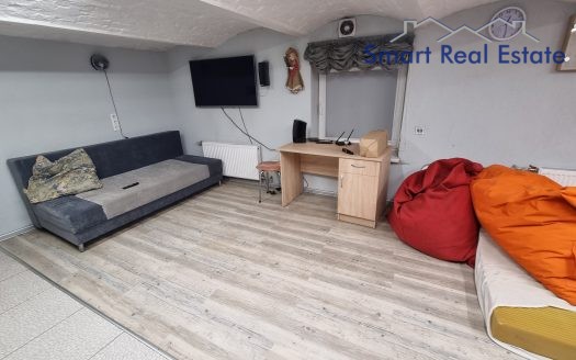 Komerc. telpa A. Čaka ielā 113.