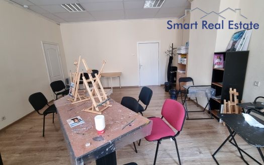 Telpa 30 m2 Citadeles ielā 2.