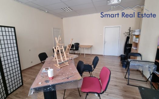 Telpa 30 m2 Citadeles ielā 2.