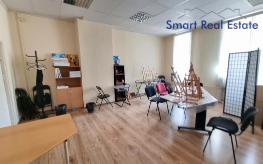 Telpa 30 m2 Citadeles ielā 2.