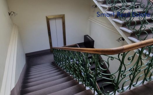 Telpa 30 m2 Citadeles ielā 2.