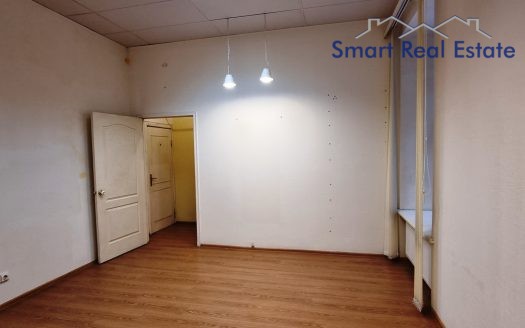 Telpa 27 m2 Citadeles ielā 2.