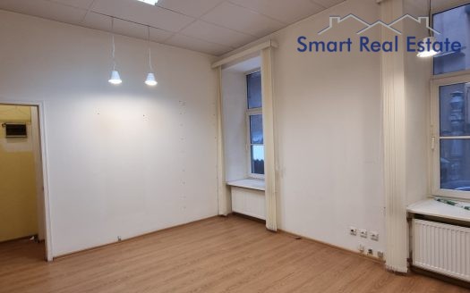 Telpa 27 m2 Citadeles ielā 2.