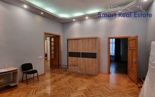 4 комнатная квартира в Посольском районе.