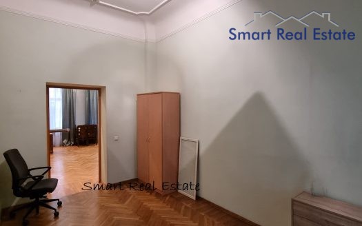 4 комнатная квартира в Посольском районе.