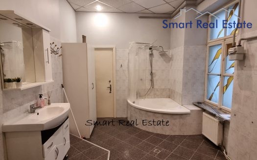 4 комнатная квартира в Посольском районе.