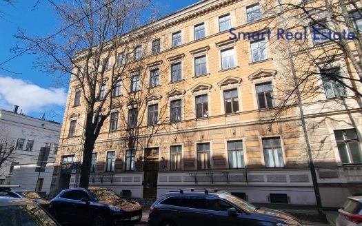 4 комнатная квартира в Посольском районе.