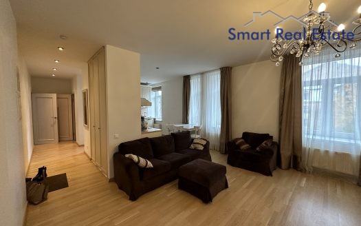 Centrs. Valmieras iela 28. 3 istabas dzīvoklis.