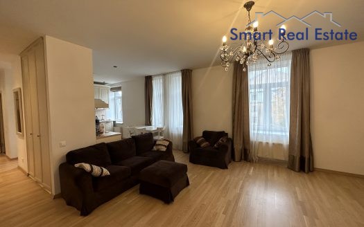 Centrs. Valmieras iela 28. 3 istabas dzīvoklis.