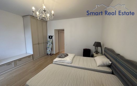 Centrs. Valmieras iela 28. 3 istabas dzīvoklis.