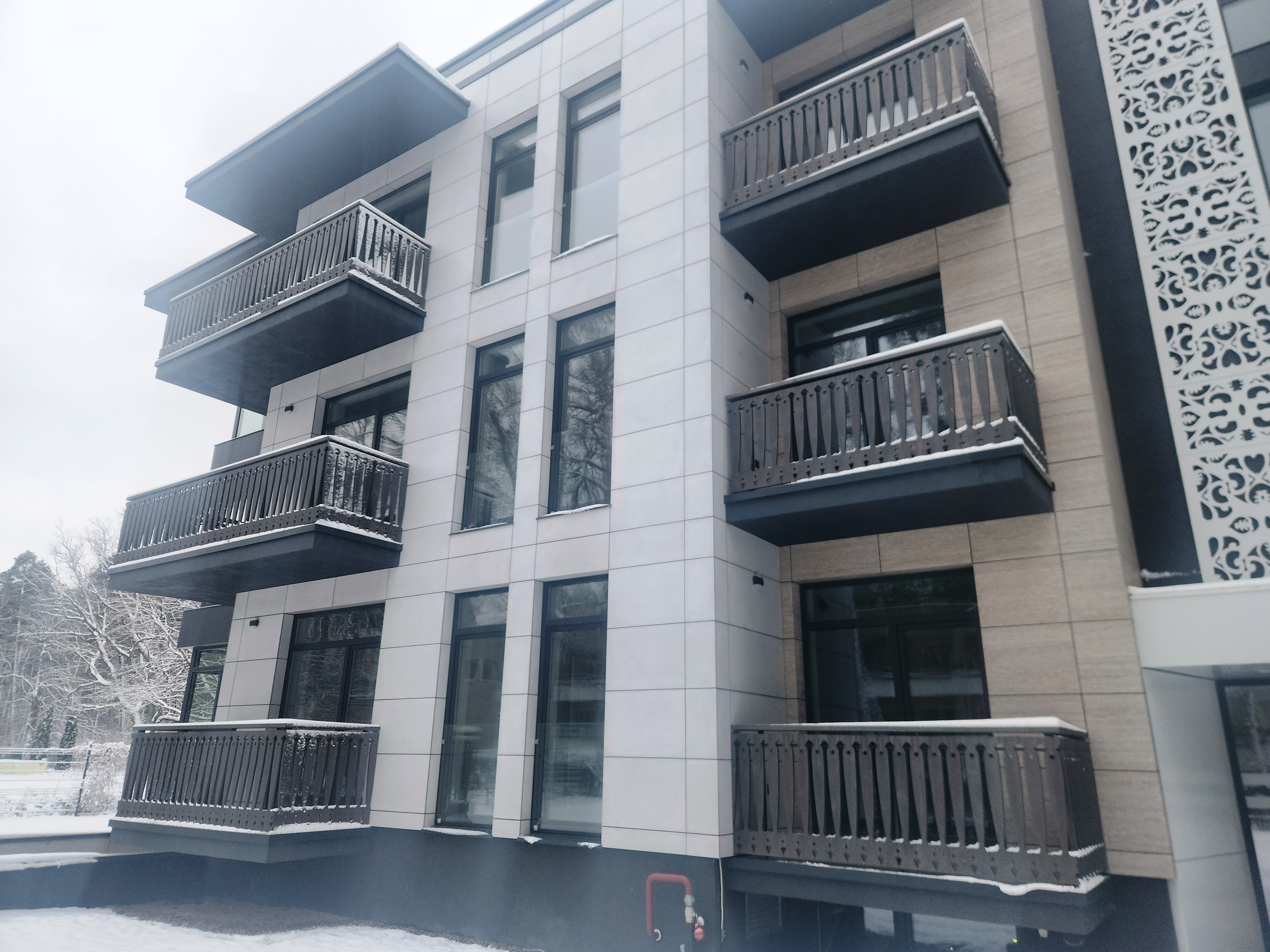 Яундубулты. Amber rezidence. Strelnieku prospekts 42, Юрмала.