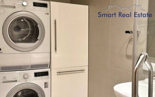 Māja Babītes pagastā. Blakus Piņķi.