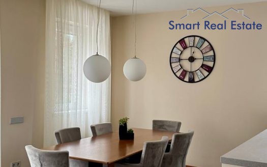 Māja Babītes pagastā. Blakus Piņķi.