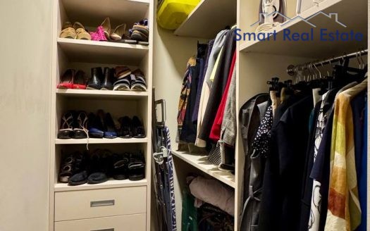 Māja Babītes pagastā. Blakus Piņķi.