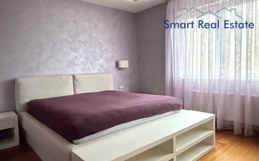 Māja Babītes pagastā. Blakus Piņķi.