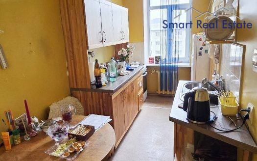 3 istabu dzīvoklis centrā. Hanzas iela 4.