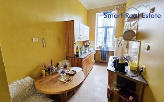 3 istabu dzīvoklis centrā. Hanzas iela 4.