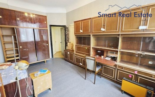 3 istabu dzīvoklis centrā. Hanzas iela 4.